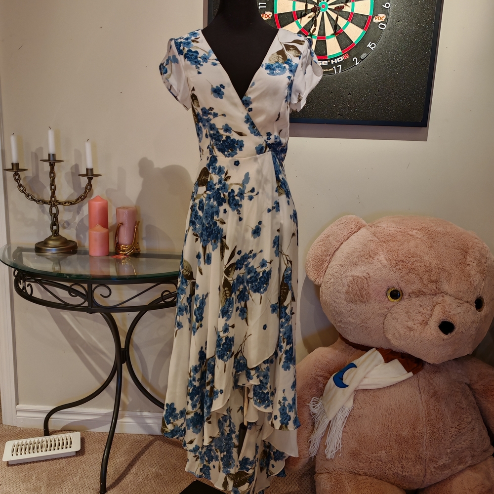 lulus French Countryside White Floral Print High-Low Dress 015000 - Picture 13 of 13